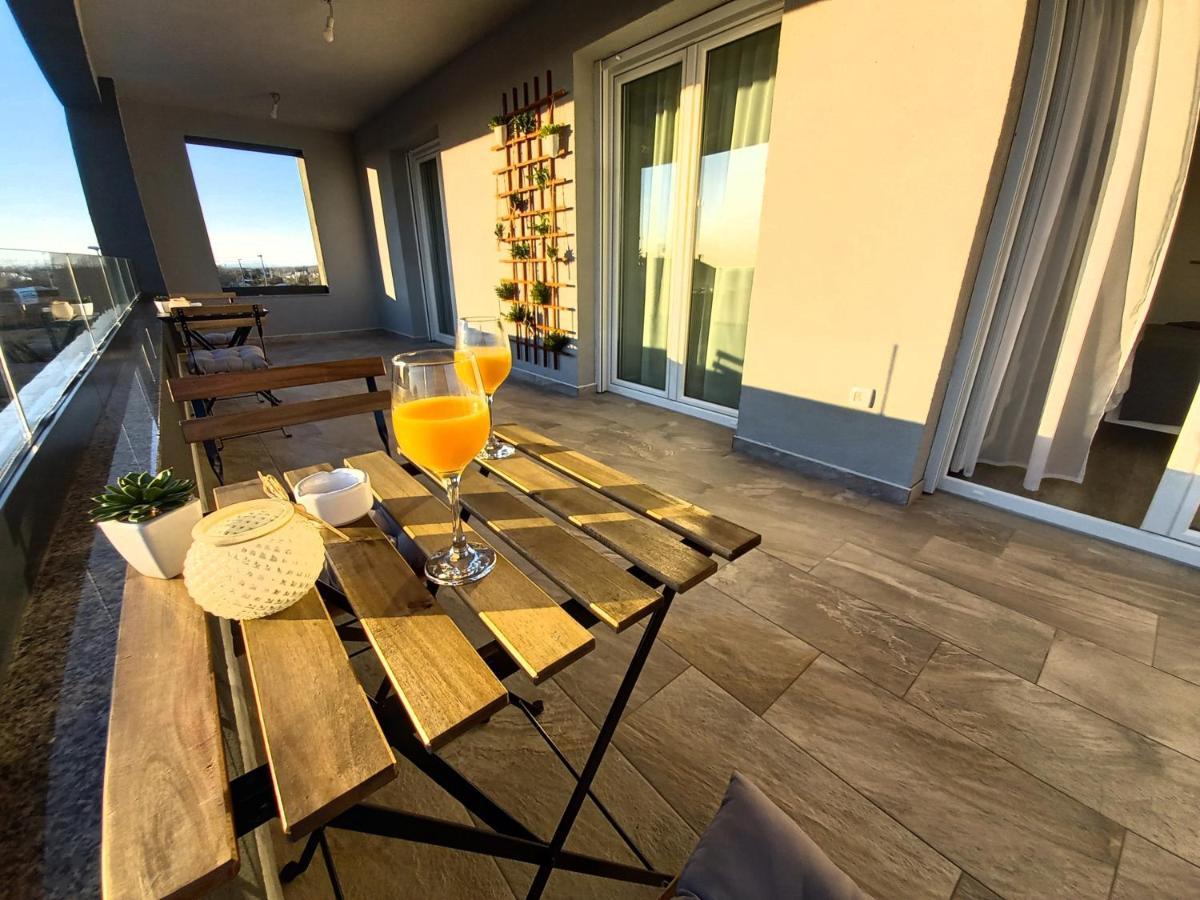 Villa Tia With Heated Pool & Jacuzzi Murvica  Екстер'єр фото