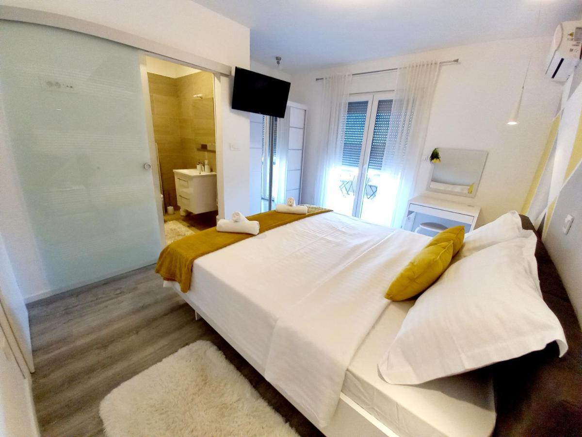 Villa Tia With Heated Pool & Jacuzzi Murvica  Екстер'єр фото